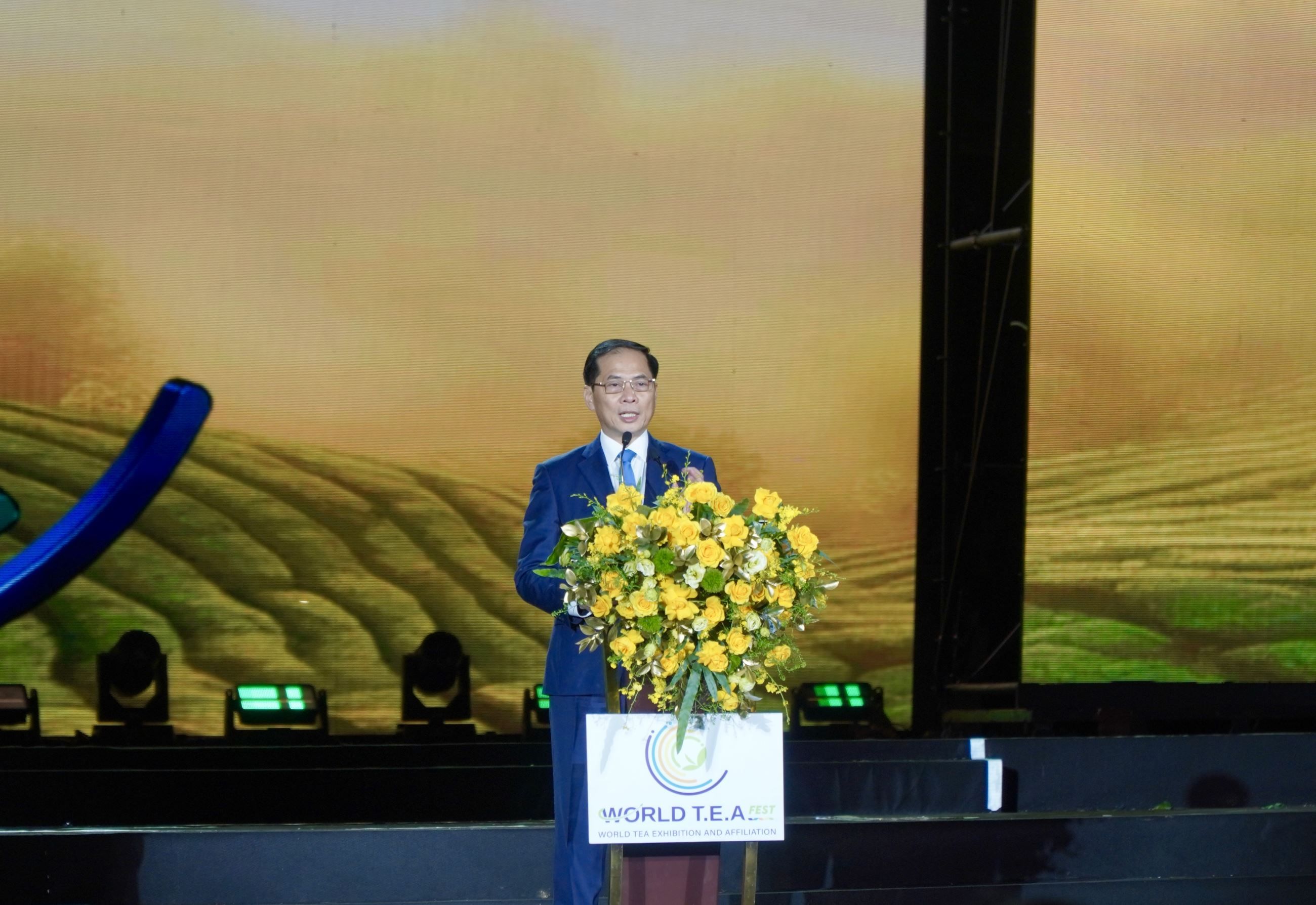 Khai mạc Lễ hội Trà Quốc tế - WORLD T.E.A FEST 2025, 04 Kỷ lục Việt Nam trao tặng đến Công ty CP chè Lâm Đồng - Thương hiệu DOIDEP